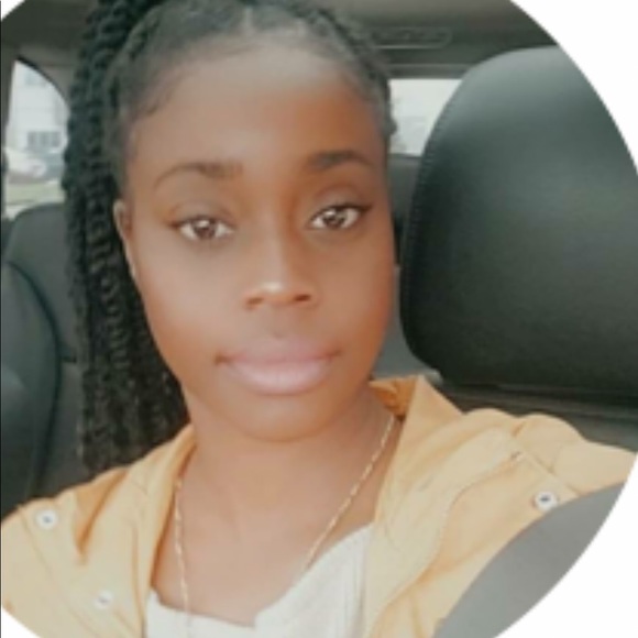 Meet your Posher, Julia - Picture 1 of 1